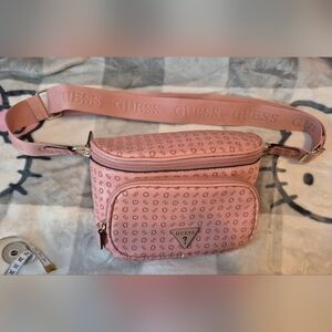 BNWOT Guess Ballantyne Travel Crossbody Bag